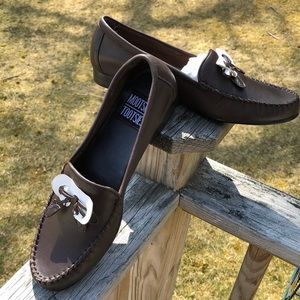 Mootsies Tootsies Brown Leather Loafers